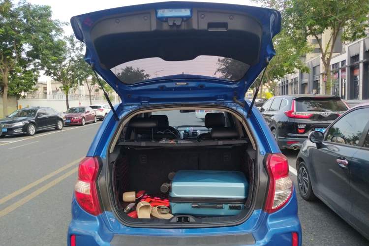 Used CHANGAN CX20 2014 1.4L IMT Sunroof Navigation Version China IV Standard Trunk