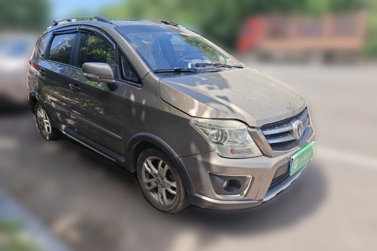 Used CHANGAN CX20 2014 1.4L Manual Sport Version China IV Standard Front Right 45 Deg