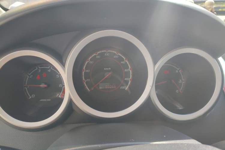 Used CHANGAN CX20 2014 1.4L Manual Sunroof Navigation Version – China IV Standard Instrument Cluster