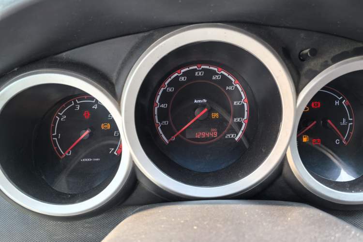Used CHANGAN CX20 2014 1.4L Manual Sport Version China IV Standard Odometer Close Up