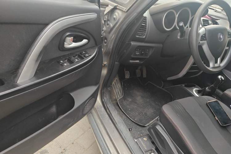 Used CHANGAN CX20 2014 1.4L Manual Sport Version China IV Standard Driver Seat