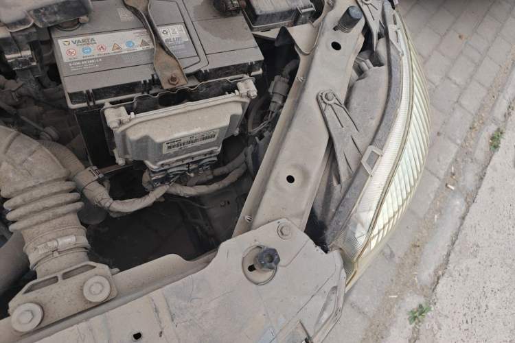 Used CHANGAN CX20 2014 1.4L Manual Sport Version China IV Standard Engine Bay Left