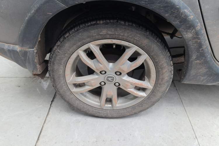 Used CHANGAN CX20 2014 1.4L Manual Sunroof Navigation Version – China IV Standard Exterior 2