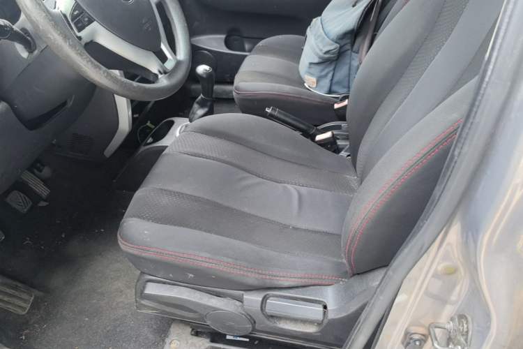 Used CHANGAN CX20 2014 1.4L Manual Sunroof Navigation Version – China IV Standard Left Front Seat