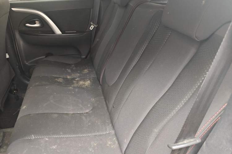 Used CHANGAN CX20 2014 1.4L Manual Sport Version China IV Standard Left Rear Seat