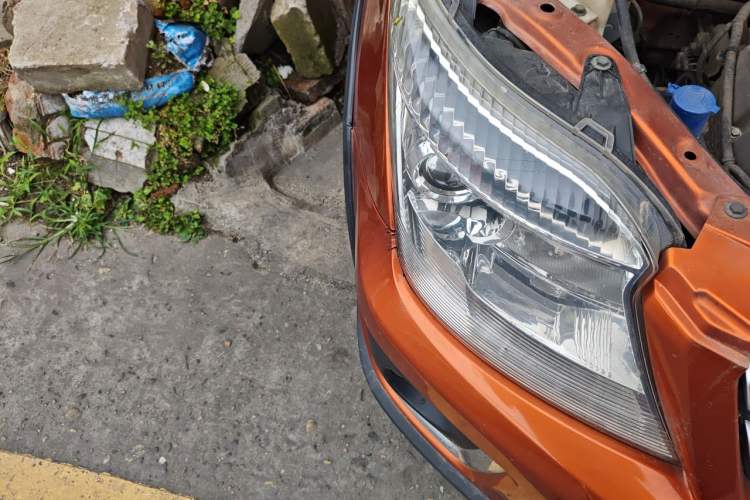 Used CHANGAN CX20 2014 1.4L IMT Sunroof Navigation Version China IV Standard Right Front Headlight