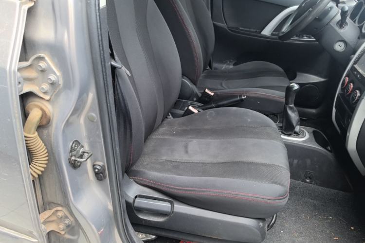 Used CHANGAN CX20 2014 1.4L Manual Sunroof Navigation Version – China IV Standard Right Front Seat