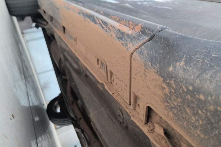 Used CHANGAN CX20 2014 1.4L Manual Sunroof Navigation Version – China IV Standard Right Side Sill