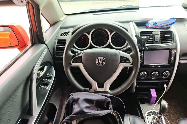 Used CHANGAN CX20 2014 1.4L IMT Sunroof Navigation Version China IV Standard Steering Wheel