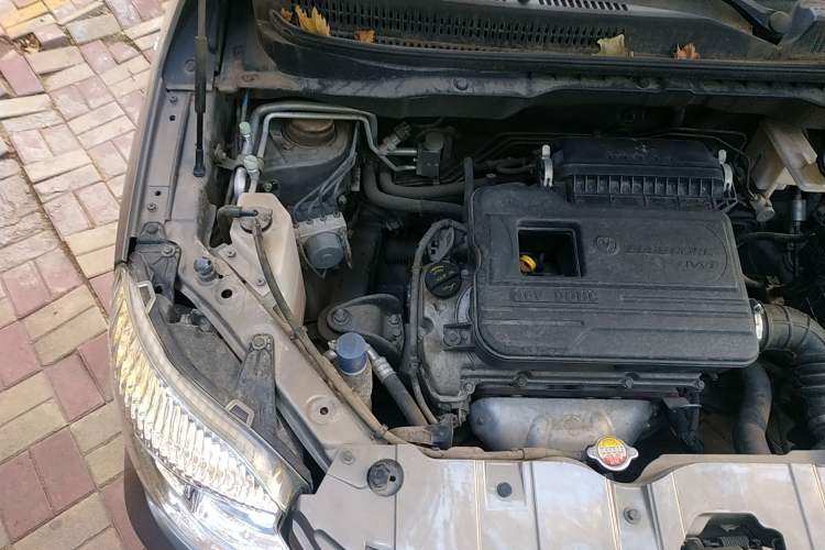 Used CHANGAN CX20 2014 1.4L Manual Sunroof Navigation Version – China IV Standard Engine Bay Right