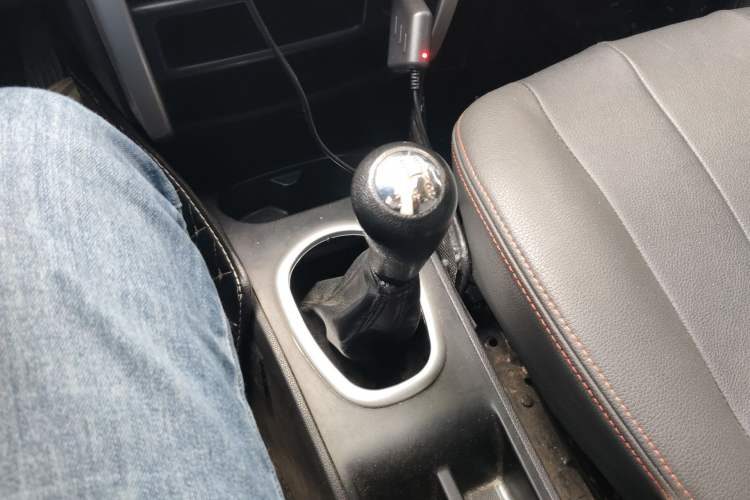Used CHANGAN CX20 2014 1.4L Manual Sport Version China IV Standard Gear Lever