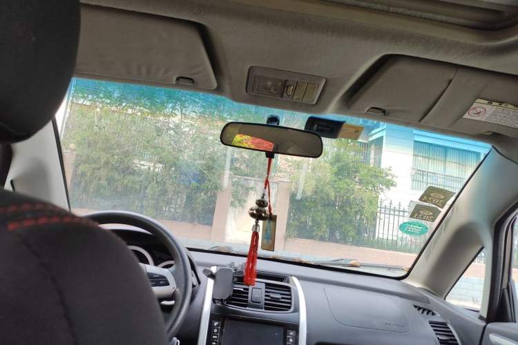 Used CHANGAN CX20 2014 1.4L Manual Sunroof Navigation Version – China IV Standard Headliner