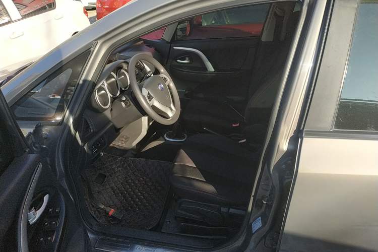 Used CHANGAN CX20 2014 1.4L Manual Sport Version China IV Standard Left Front Seat