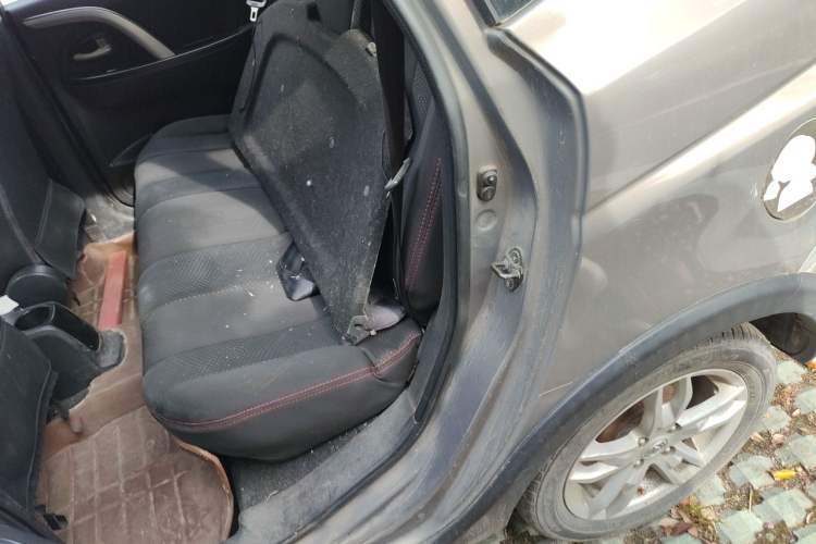Used CHANGAN CX20 2014 1.4L Manual Sunroof Navigation Version – China IV Standard Left Rear Seat