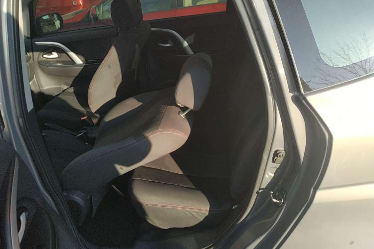 Used CHANGAN CX20 2014 1.4L Manual Sport Version China IV Standard Left Rear Seat