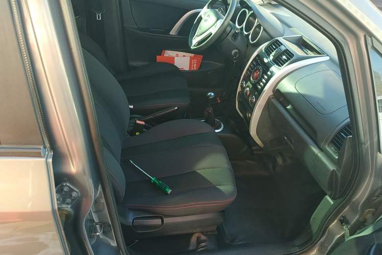 Used CHANGAN CX20 2014 1.4L Manual Sport Version China IV Standard Right Front Seat