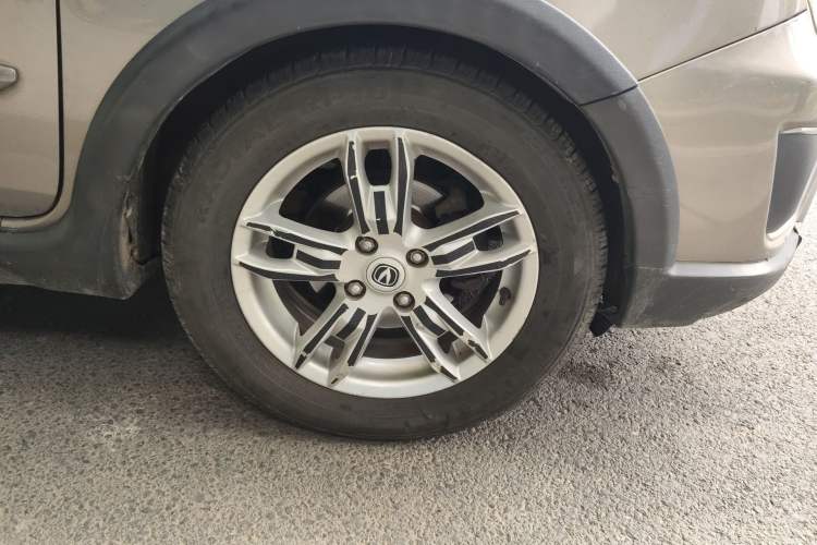 Used CHANGAN CX20 2014 1.4L Manual Sport Version China IV Standard Right Front Wheel Hub