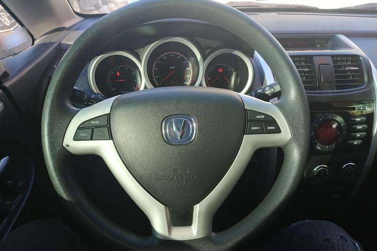 Used CHANGAN CX20 2014 1.4L Manual Sport Version China IV Standard Steering Wheel