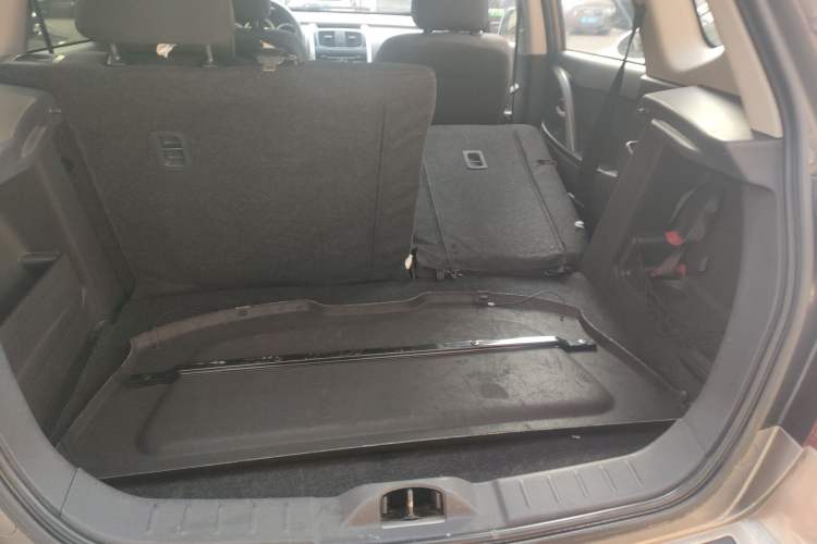 Used CHANGAN CX20 2014 1.4L Manual Sport Version China IV Standard Trunk