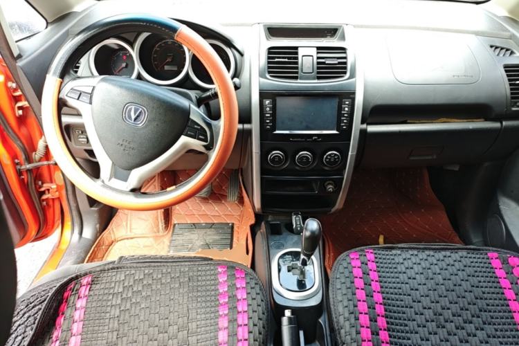 Used CHANGAN CX20 2014 1.4L IMT Sunroof Navigation Version China IV Standard Center Console