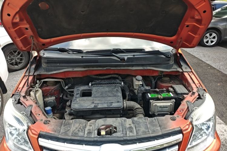 Used CHANGAN CX20 2014 1.4L IMT Sunroof Navigation Version China IV Standard Engine Bay