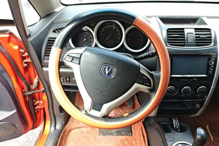 Used CHANGAN CX20 2014 1.4L IMT Sunroof Navigation Version China IV Standard Steering Wheel