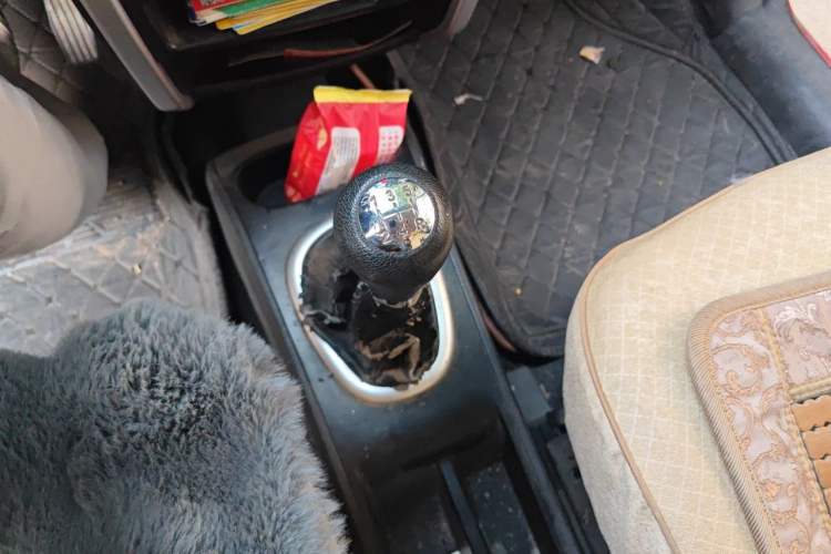 Used CHANGAN CX20 2014 1.4L Manual Sport Version China IV Standard Gear Lever