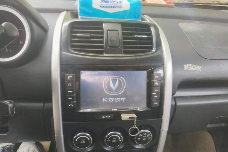 Used CHANGAN CX20 2014 1.4L Manual Sunroof Navigation Version China V Standard Audio And AC Panel