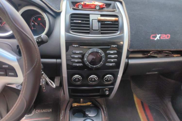 Used CHANGAN CX20 2014 1.4L Manual Sport Edition China V Standard Audio And AC Panel
