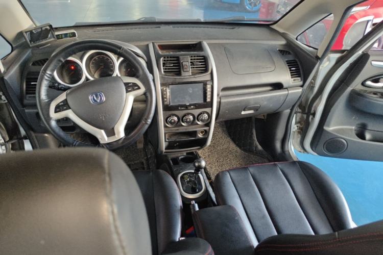 Used CHANGAN CX20 2014 1.4L IMT Sunroof Navigation Version China IV Standard Center Console
