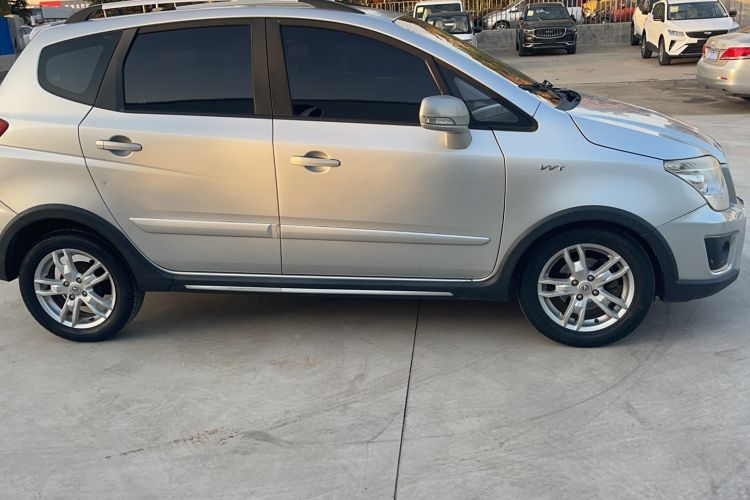 Used CHANGAN CX20 2014 1.4L Manual Sport Version China IV Standard Exterior 2