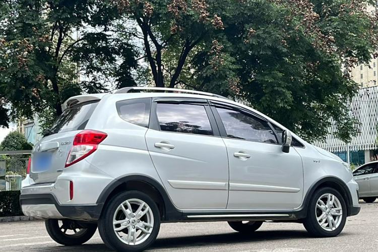 Used CHANGAN CX20 2014 1.4L Manual Sport Version China IV Standard Exterior 3
