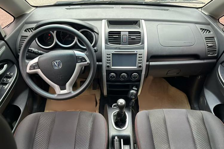 Used CHANGAN CX20 2014 1.4L Manual Sport Version China IV Standard Interior 1