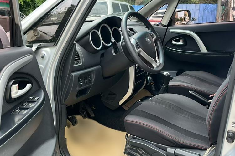 Used CHANGAN CX20 2014 1.4L Manual Sport Version China IV Standard Interior 2
