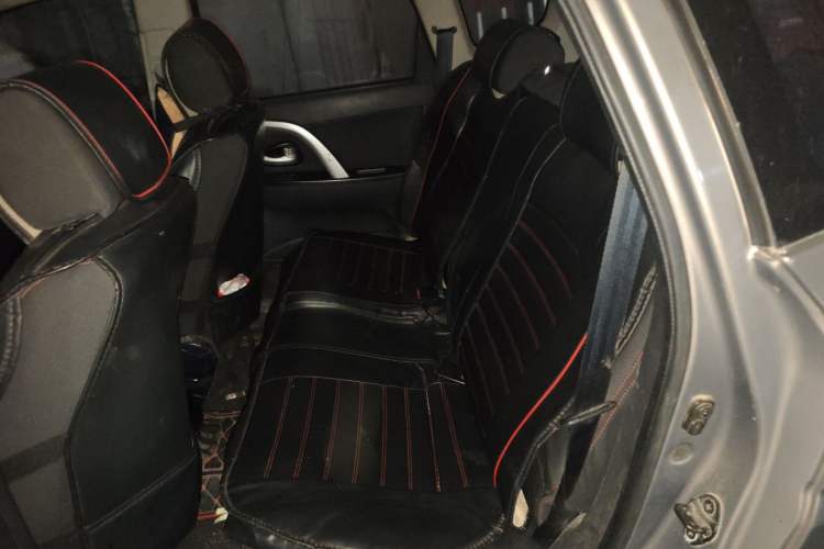 Used CHANGAN CX20 2014 1.4L Manual Sport Version China IV Standard Left Rear Seat