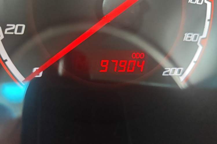 Used CHANGAN CX20 2014 1.4L Manual Sunroof Navigation Version China V Standard Odometer Close Up