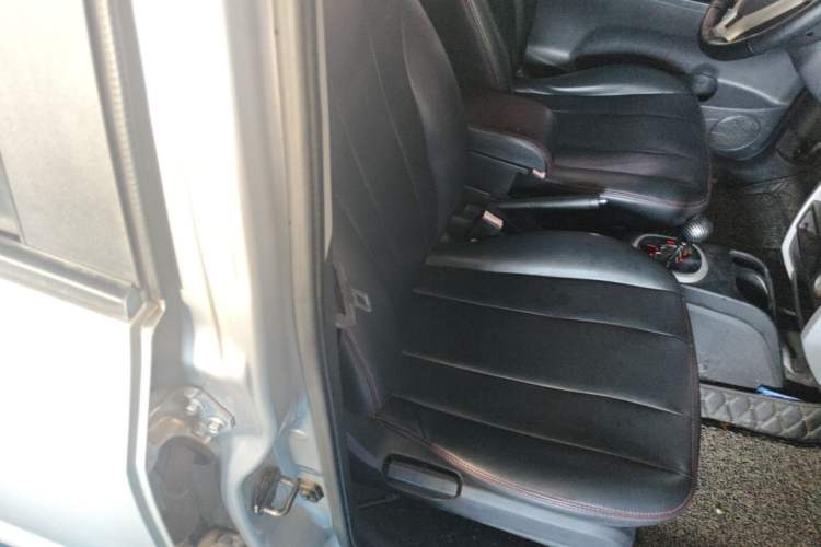 Used CHANGAN CX20 2014 1.4L IMT Sunroof Navigation Version China IV Standard Right Front Seat