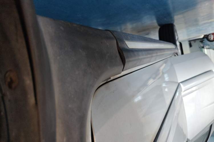 Used CHANGAN CX20 2014 1.4L IMT Sunroof Navigation Version China IV Standard Right Side Sill