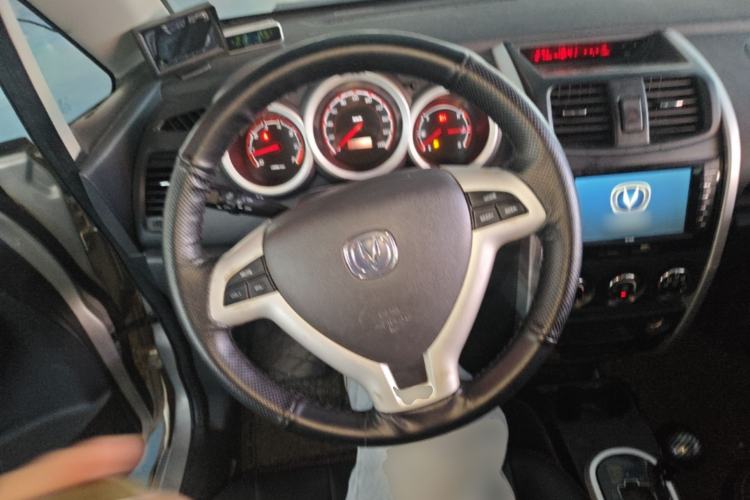 Used CHANGAN CX20 2014 1.4L IMT Sunroof Navigation Version China IV Standard Steering Wheel
