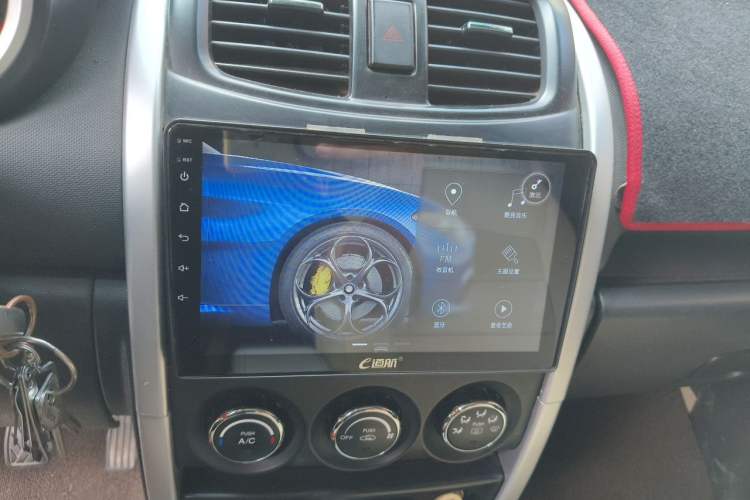 Used CHANGAN CX20 2014 1.4L Manual Sport Version China IV Standard Audio And AC Panel