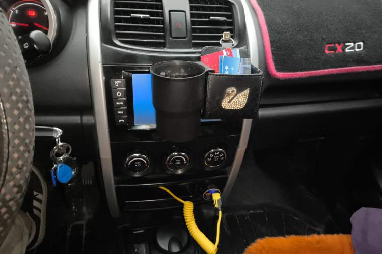 Used CHANGAN CX20 2014 1.4L IMT Sunroof Navigation Version China IV Standard Audio And AC Panel