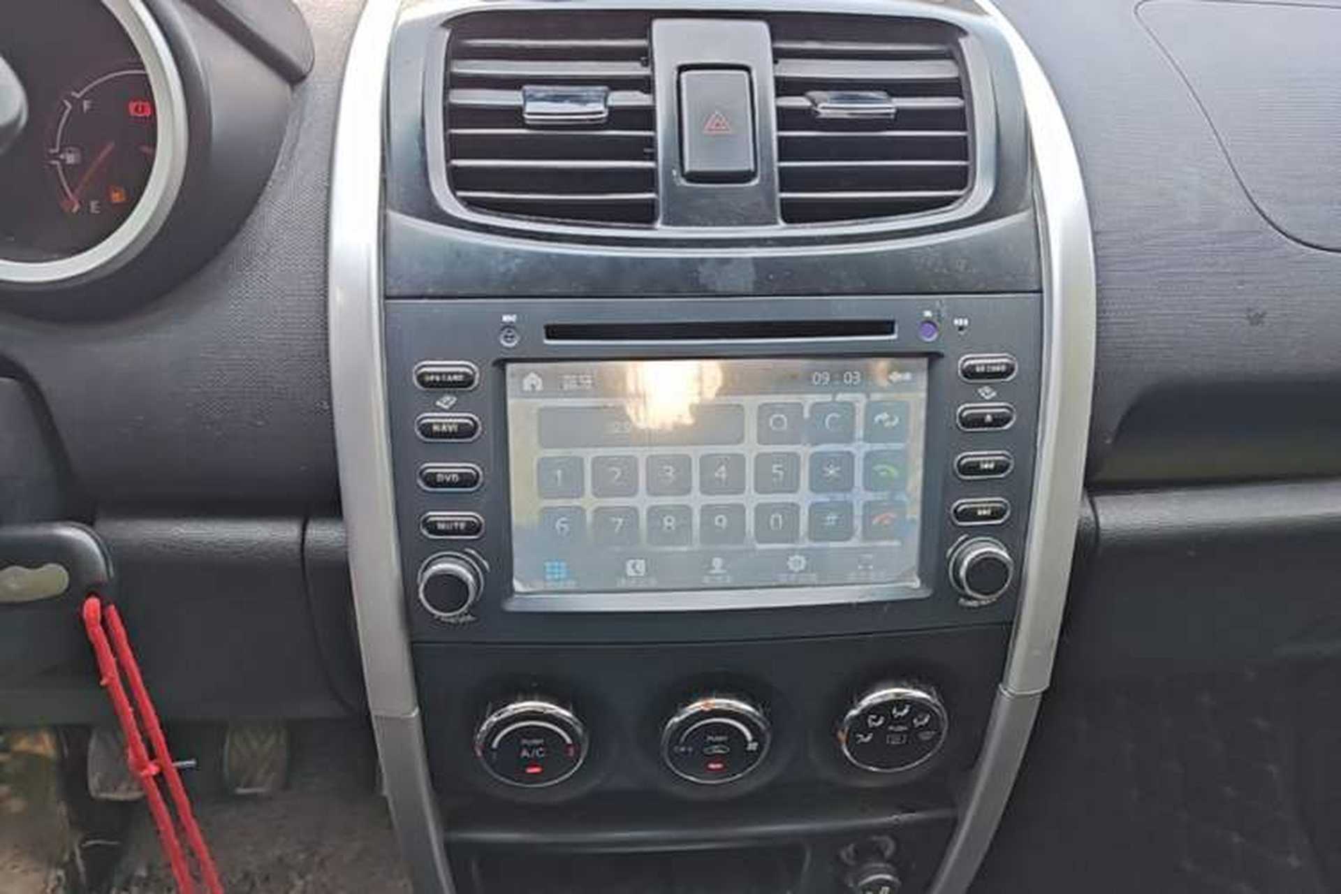 Used CHANGAN CX20 2014 1.4L Manual Sport Version China IV Standard Audio And AC Panel