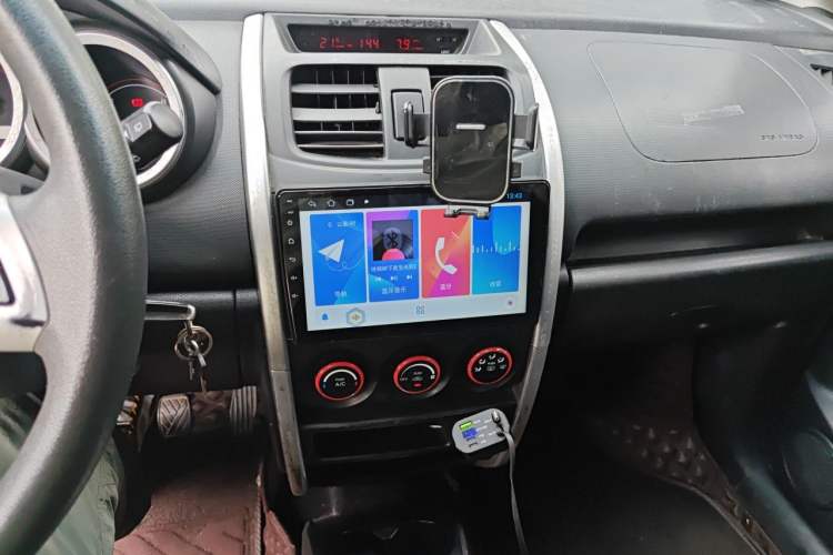 Used CHANGAN CX20 2014 1.4L Manual Sport Version China IV Standard Audio And AC Panel