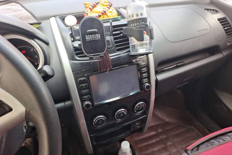 Used CHANGAN CX20 2014 1.4L Manual Sport Edition China V Standard Audio And AC Panel