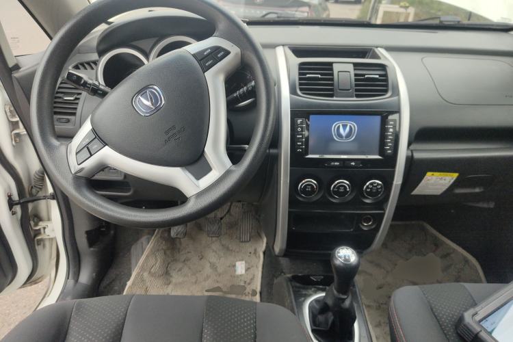 Used CHANGAN CX20 2014 1.4L Manual Sunroof Navigation Version China V Standard Center Console