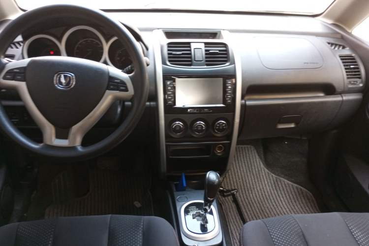 Used CHANGAN CX20 2014 1.4L IMT Sunroof Navigation Version China V Standard Center Console