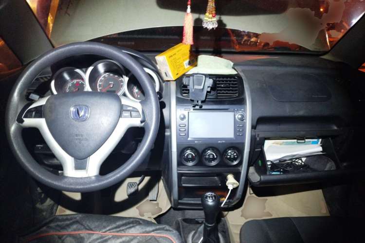 Used CHANGAN CX20 2014 1.4L Manual Sport Version China IV Standard Center Console
