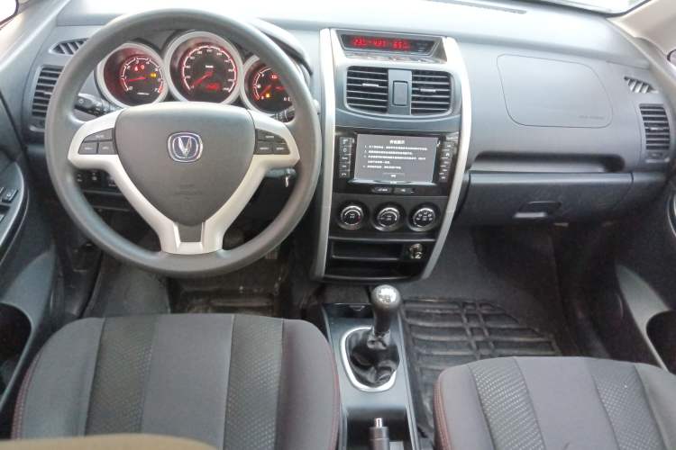 Used CHANGAN CX20 2014 1.4L Manual Sunroof Navigation Version China V Standard Center Console