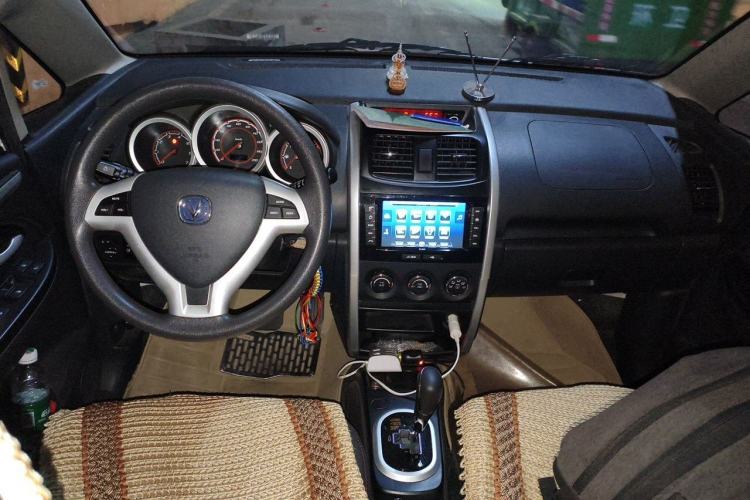 Used CHANGAN CX20 2014 1.4L IMT Sunroof Navigation Version China IV Standard Center Console