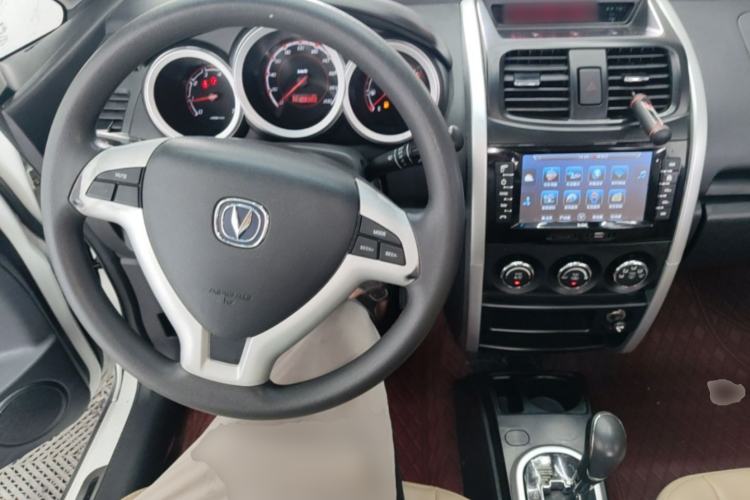 Used CHANGAN CX20 2014 1.4L IMT Sunroof Navigation Version China IV Standard Center Console